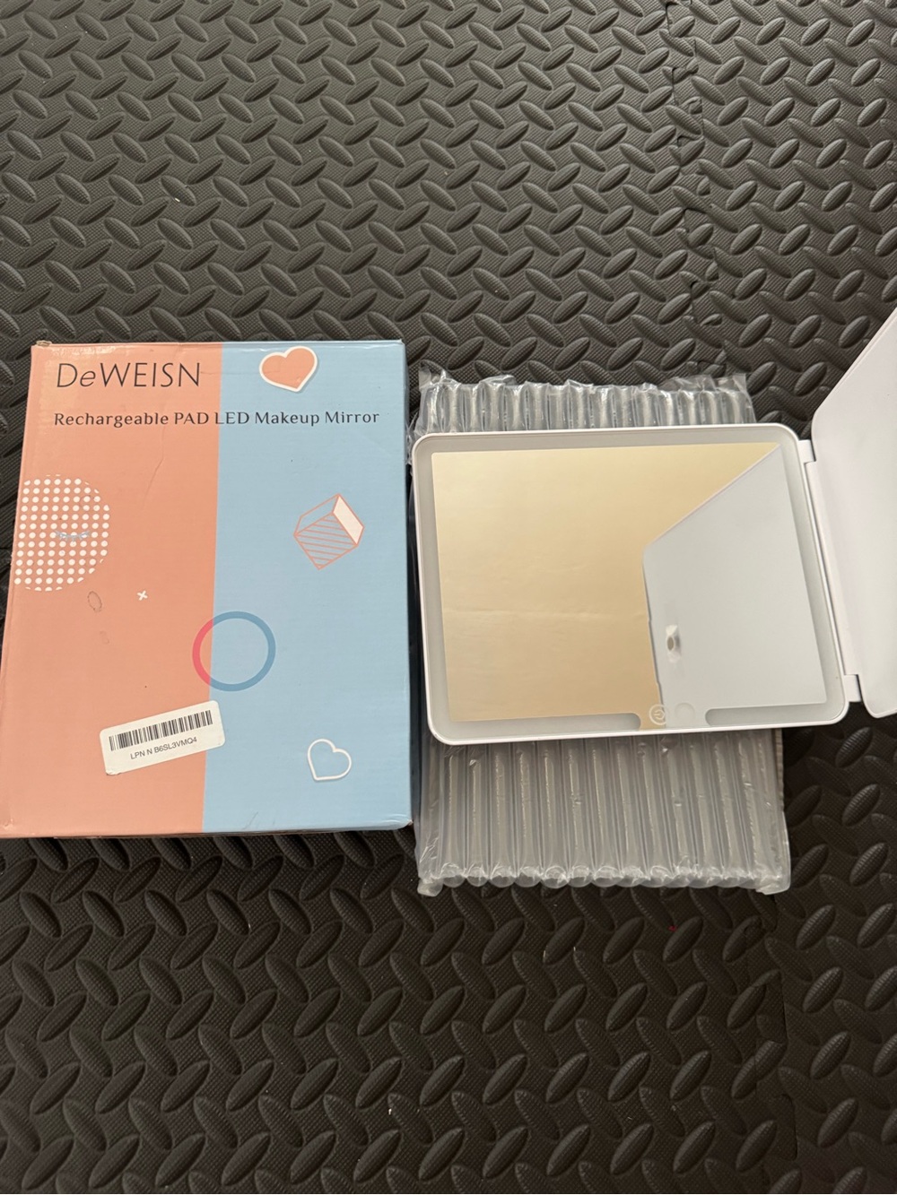 Rechargeable PAD LED Makeup travel Mirror in White NWT